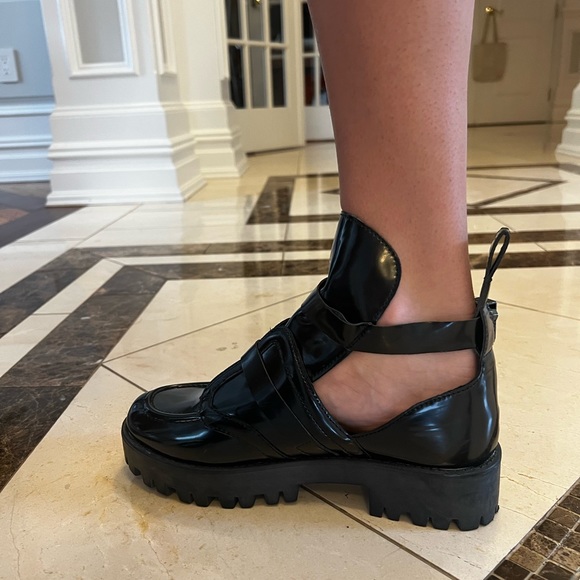 Boots - Picture 2 of 4